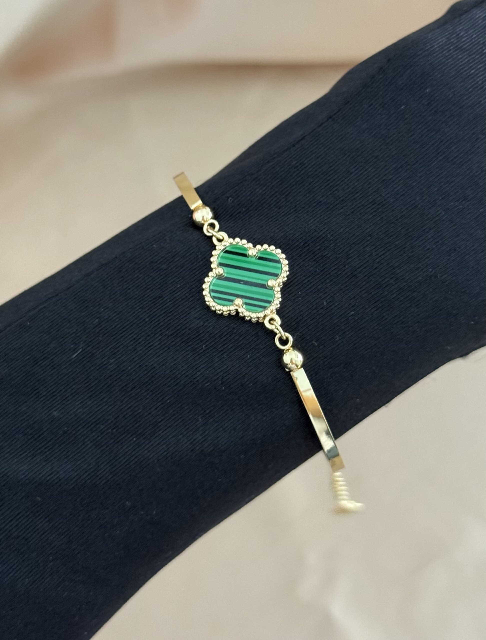 Byzylyk “ Esmerelle”