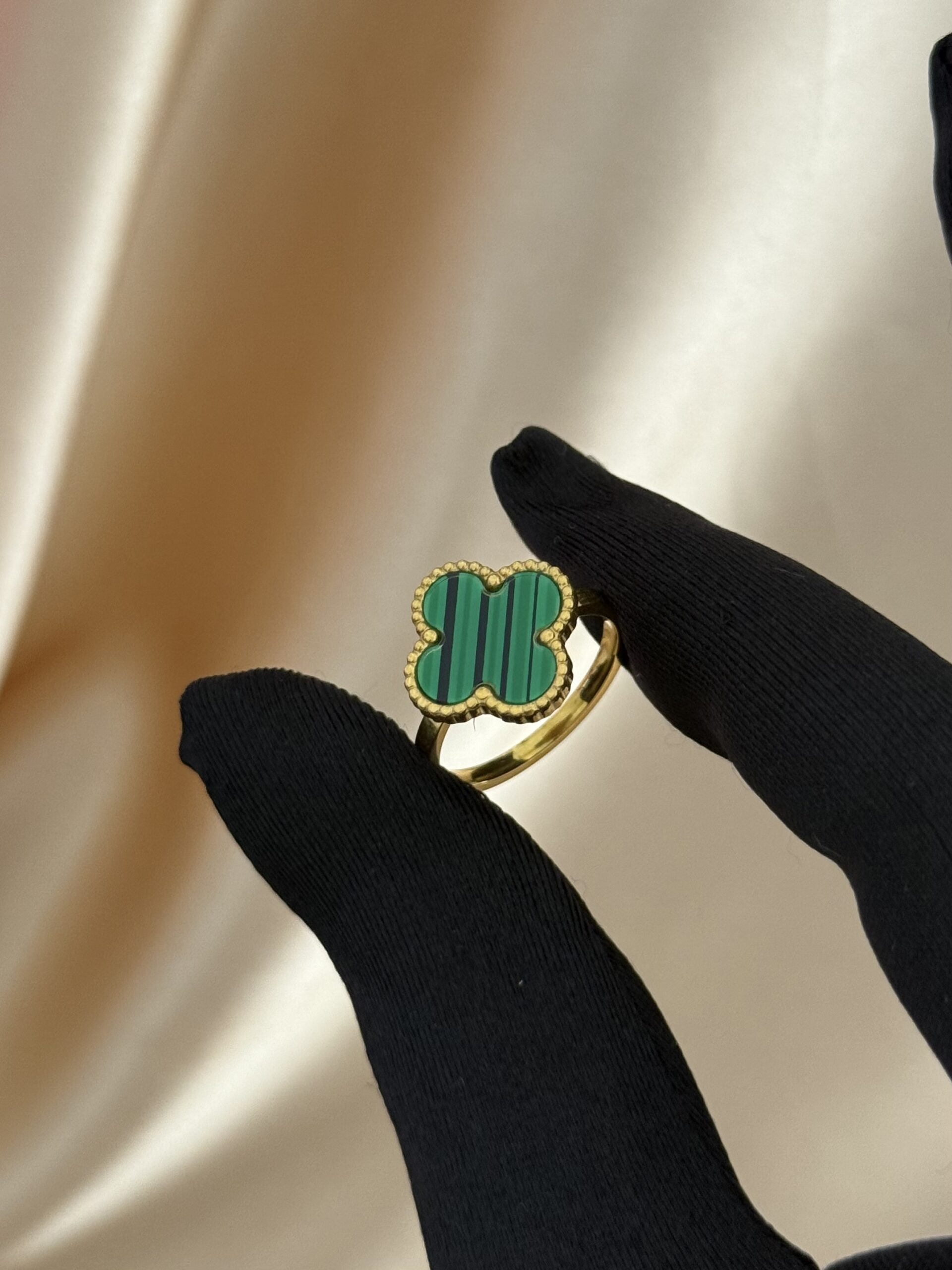 Unaza”Lule Jeshile”