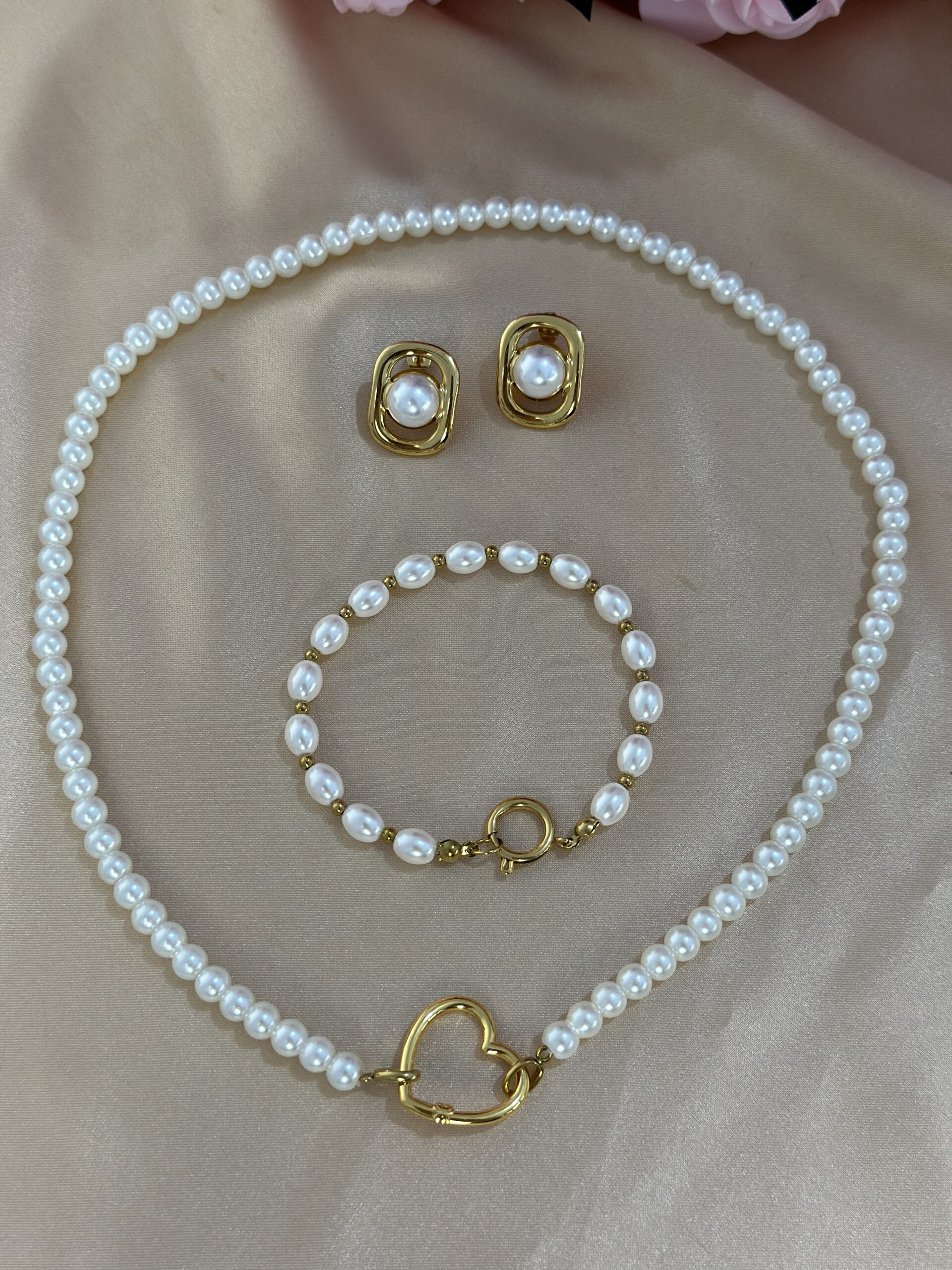 Seti “Elegancë e Perlat”